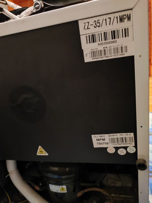 Mała lodówka z zamrażarką  MPM