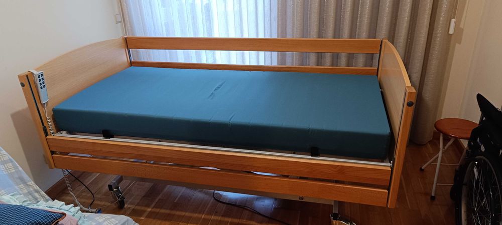 Cama articulada com colchão incluído