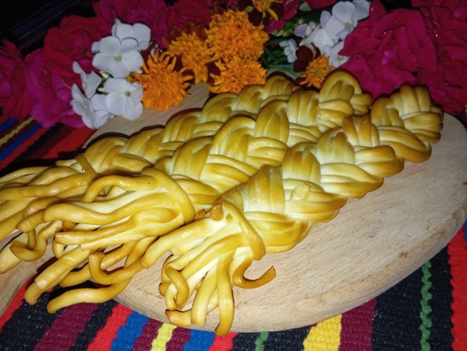 Сирні коники, косички, тортики з сиру