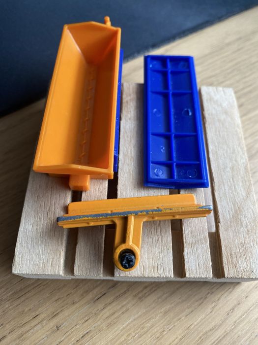 Zestaw do konwersji na pługopiaskarkę H0 1:87 (z SIKU 1898)