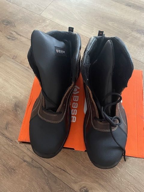 Buty robocze marki Base