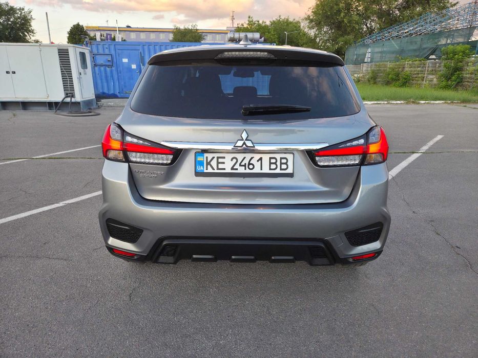 Mitsubishi Outlander Sport 2023 VIN JA4ARUAU1PU009757 фото оголошення 6 з 24