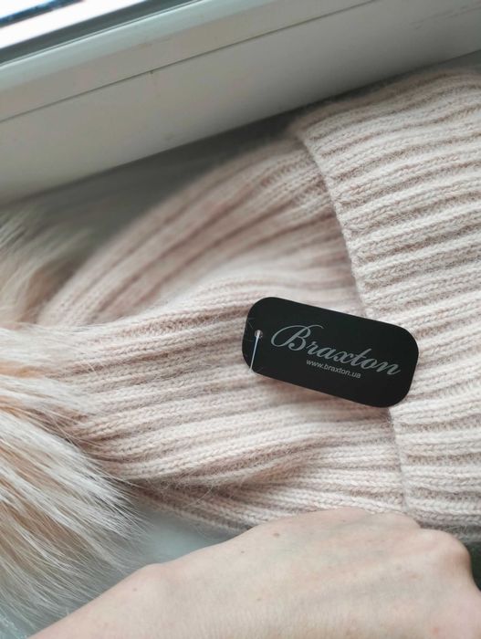 Зимова жіноча шапка Braxton нова