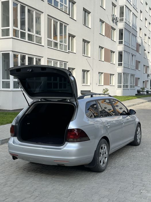 Volkswagen Golf  2013 рік   1.6 TDI Коробка Автомат. Обмін також цікавить.