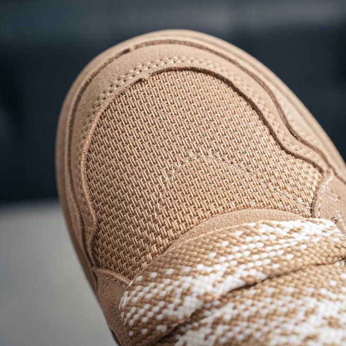 UGG Lowmel Sand R.36