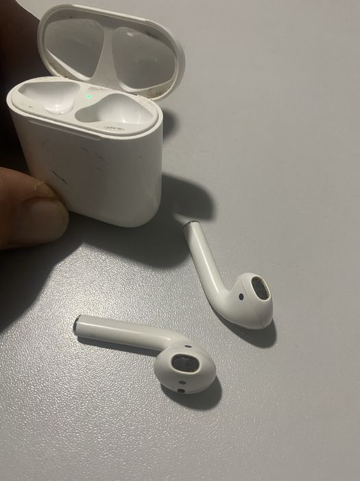 AirPods 2031. Друге покоління.
