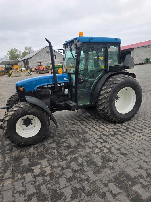 New Holland TN65F traktor ogrodniczy komunalny