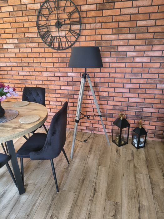 Lampa podłogowa stojąca trójnóg stan bardzo dobry.