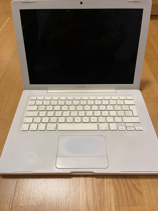 MacBook White A1181, 13 cali