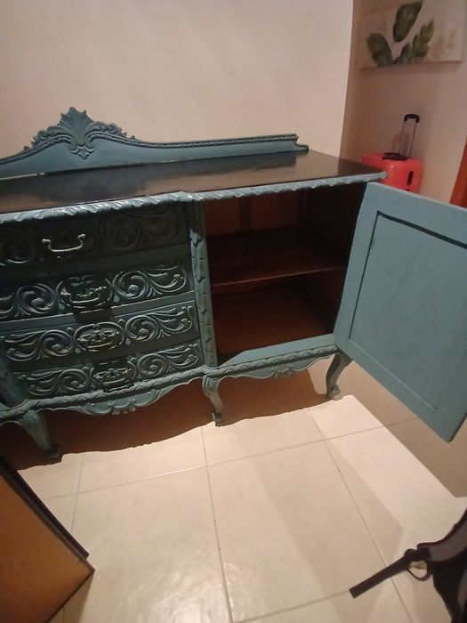 Aparador queen anne azul e preto