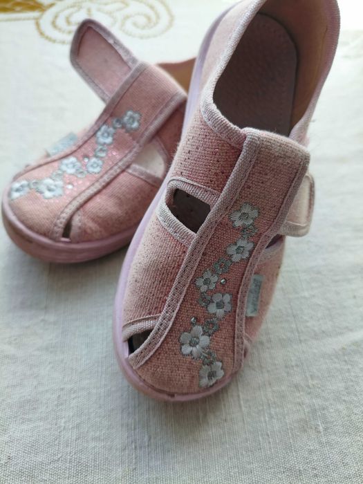 Тапочки на дівчинку