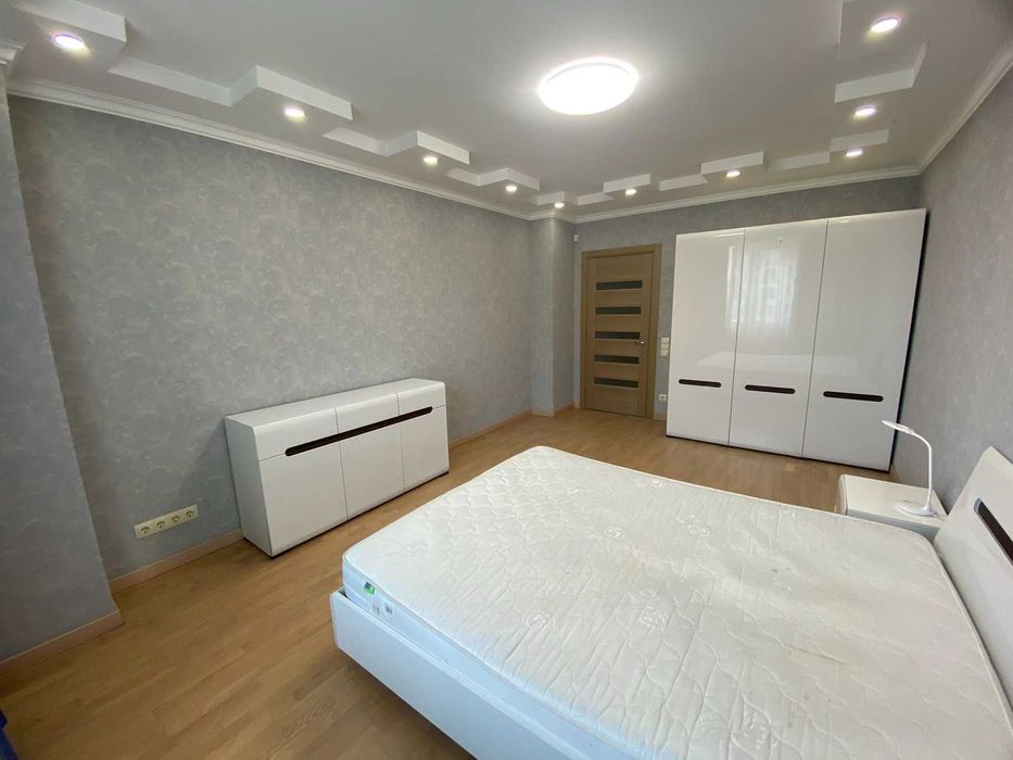 Здам 4к квартиру на Полтавській 10