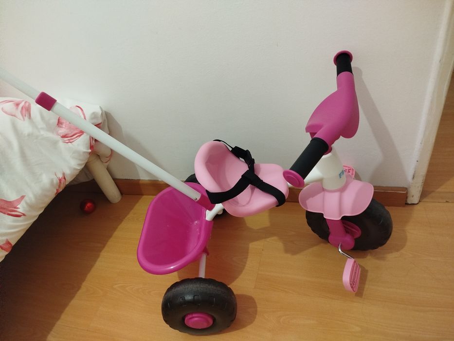 Triciclo rosa como novo