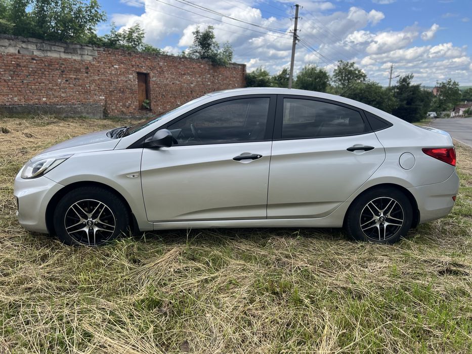 Продам свій Hyundai Accent 2013