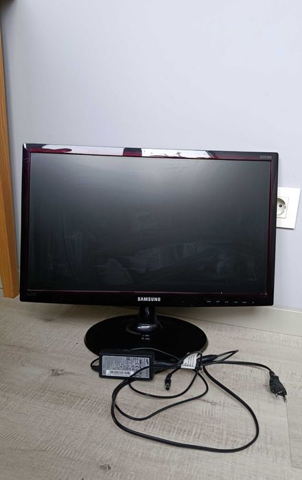 Широкоформатный LED Монітор 21.5" Samsung S22C300B рабочий