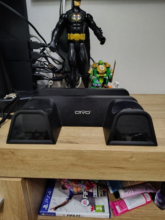 Зарядна док-станція PS Playstation 4 PRO вентиляторами зарядкою