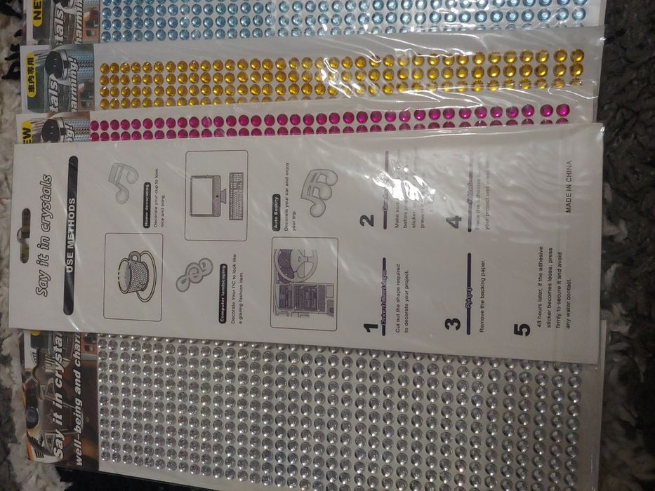 Декор стразы самоклейка 540