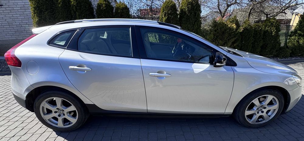 Volvo v40 country cross