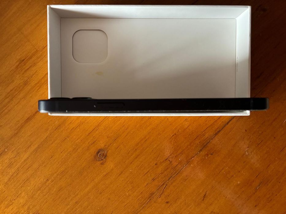 Iphone 12 em otimo estado