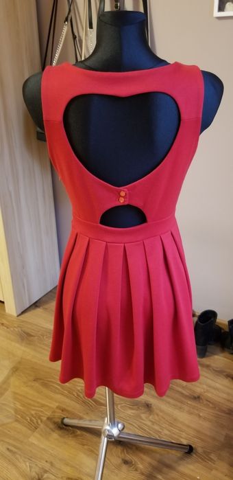 Sukienka ślub wesele z sercem na plecach