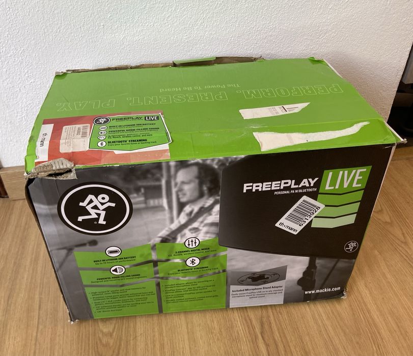 Coluna P.A. Mackie Freeplay Live