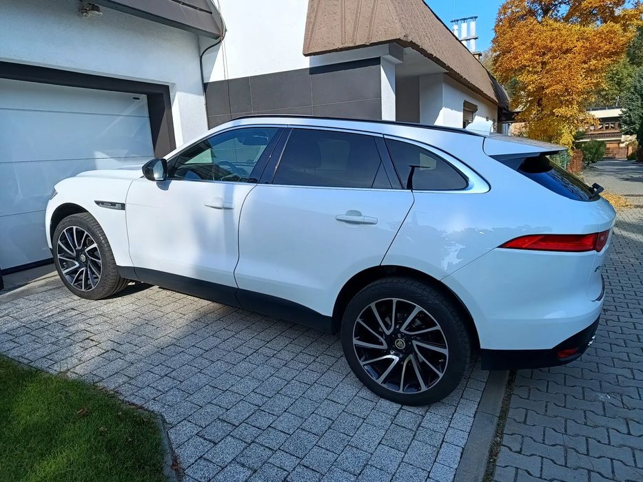 Jaguar F-Pace