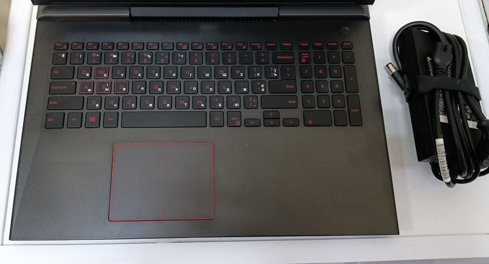 Ноутбук DELL Inspiron 7577