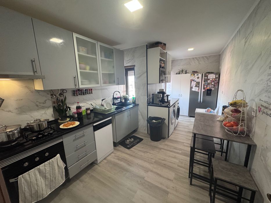 T3 espaçoso cm boa exposição solar