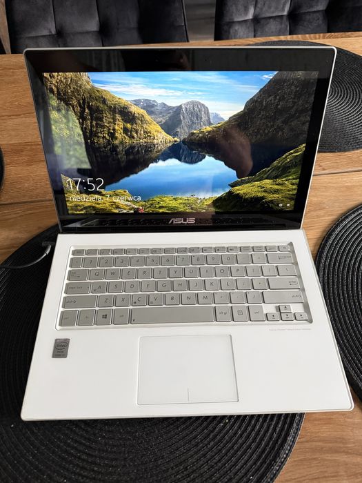 Laptop ASUS UX301L dotykowy