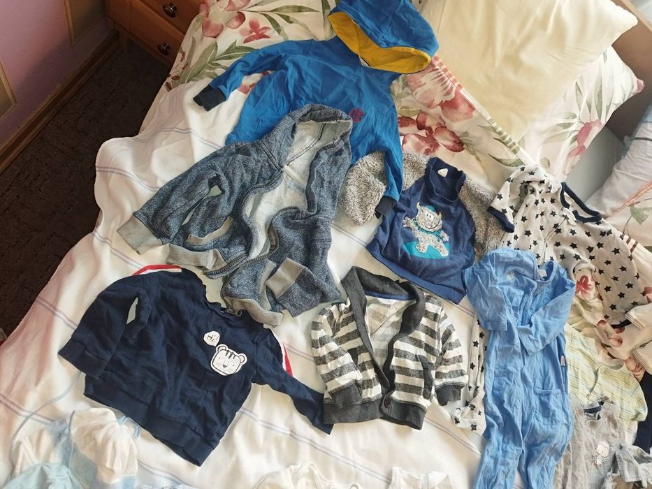 Mega Paka 40szt ubranek wyprawka 74-86 pajacyki body spodenki śpiochy