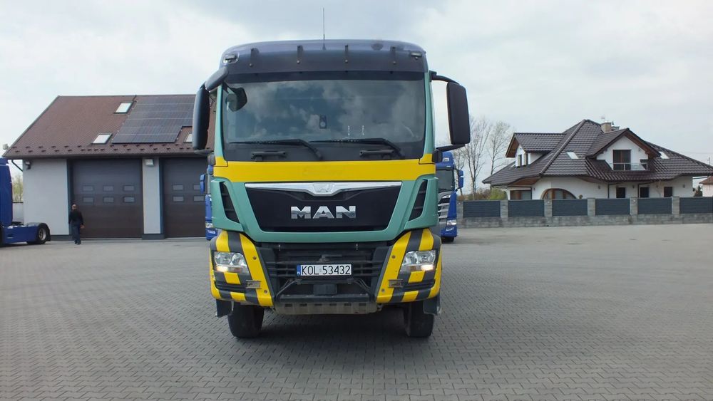 MAN