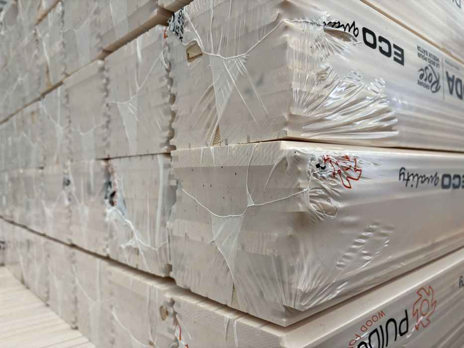 Podbitka świerk skandynawski skład z drewnem makowiec