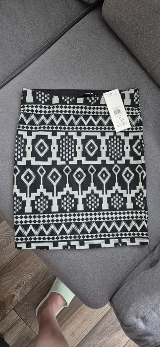 Spódniczka mini tally weijl r.36 z metką