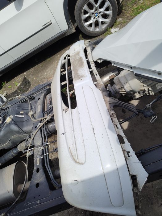 Передний бампер вито 639 ( vito 639 )