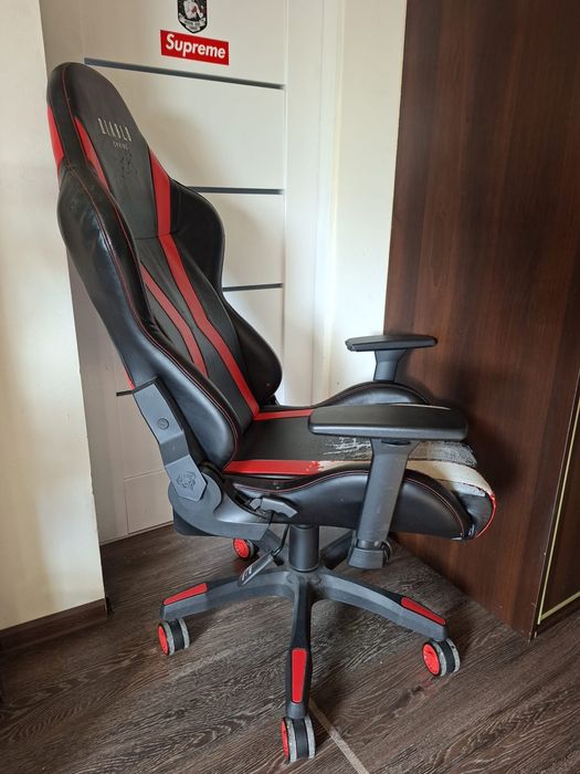 Krzesło diablo czerwono czarne