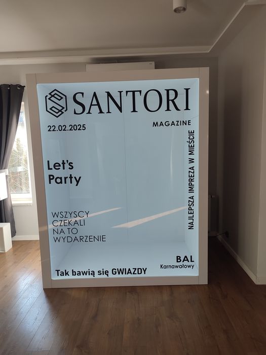 Fotobox. Magazine. Okładka gazety. Atrakcja na impreze