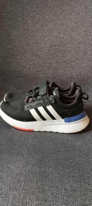 Кросівки   адідас на хлопчика 34 розмір