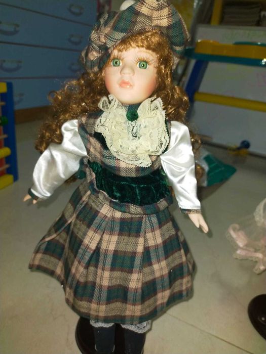 Bonecas de porcelana antigas