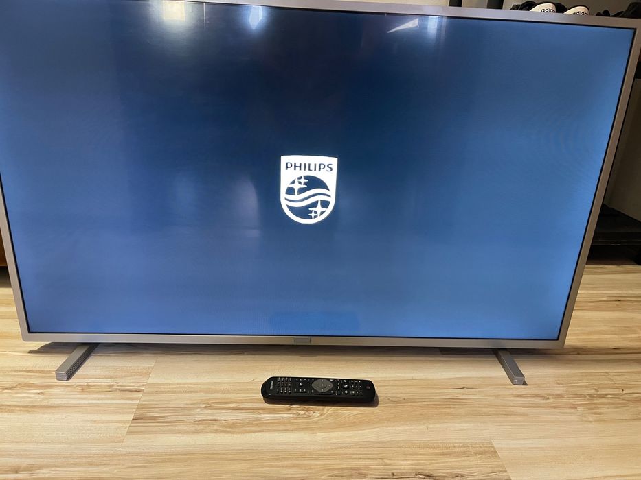 Philips 43”Full HD|bez rys| pilot| 43PFS5525
