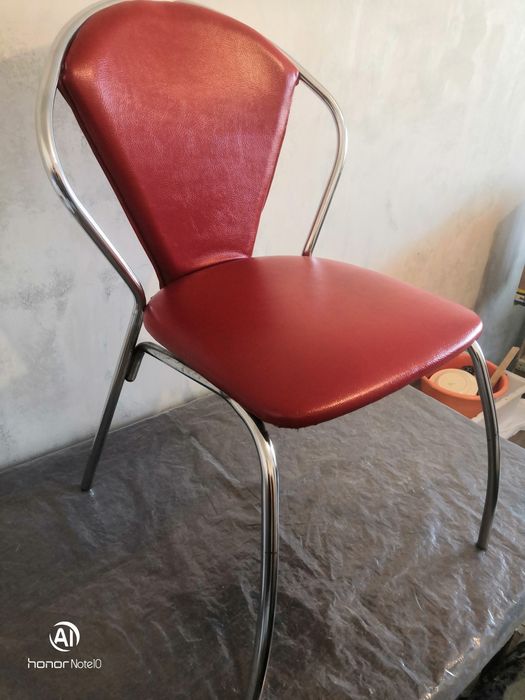 Железные стулья новые