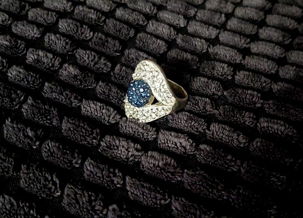 Okazały pierścionek ze srebra