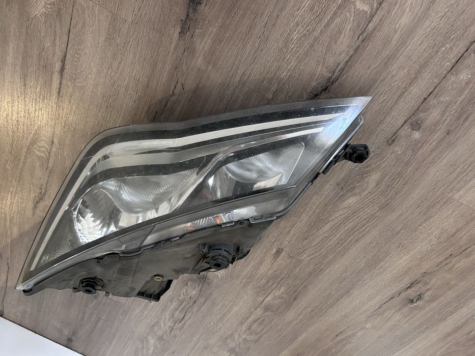 Optica frenr esquerda Seat Leon (5F8)