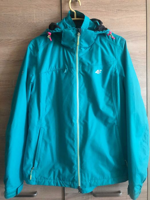 4F damska kurtka, rozmiar M.