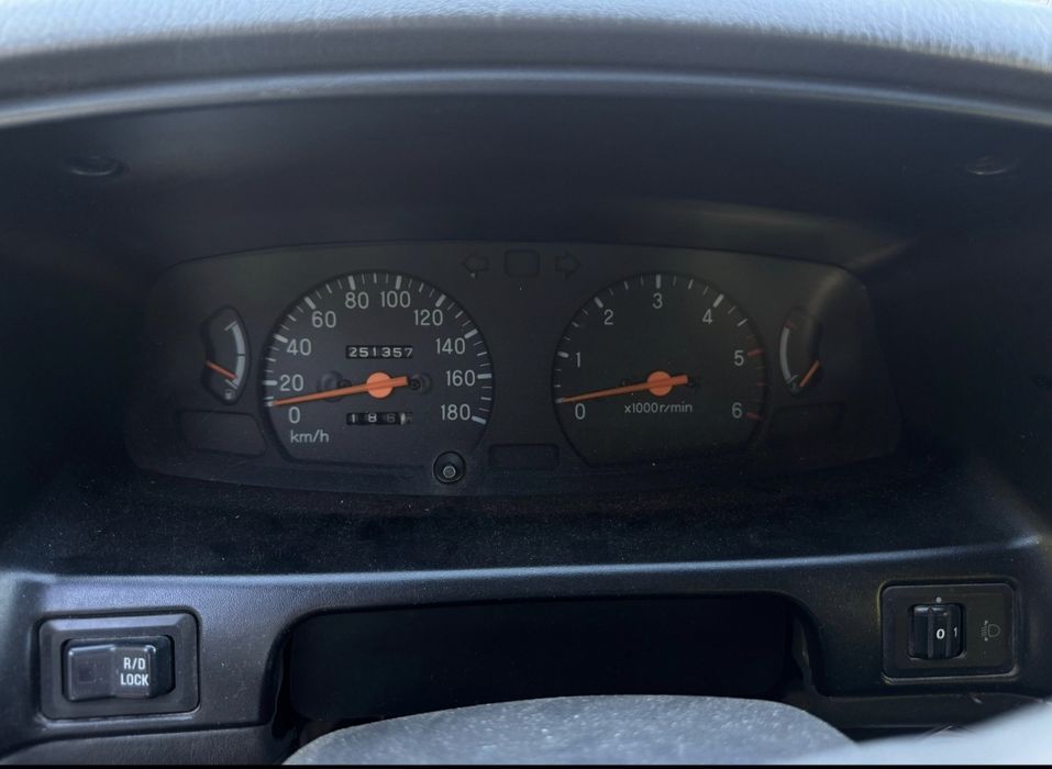 Mitsubishi L200 Strakar