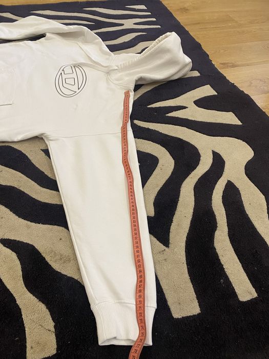 Худи Diesel, белого цвета.