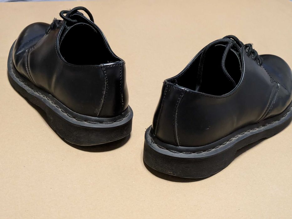 Туфлі  doctor martens 1461 mono.