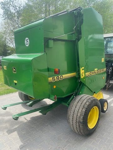 Prasa John Deere 590