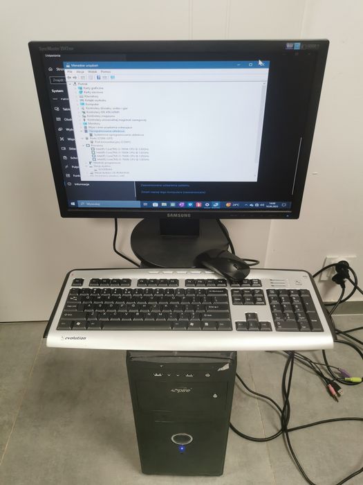 Komputer stacjonarny Spire monitor Samsung mysz klawiatura