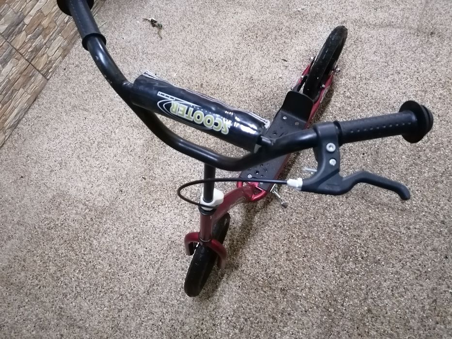 Trotinete com travão