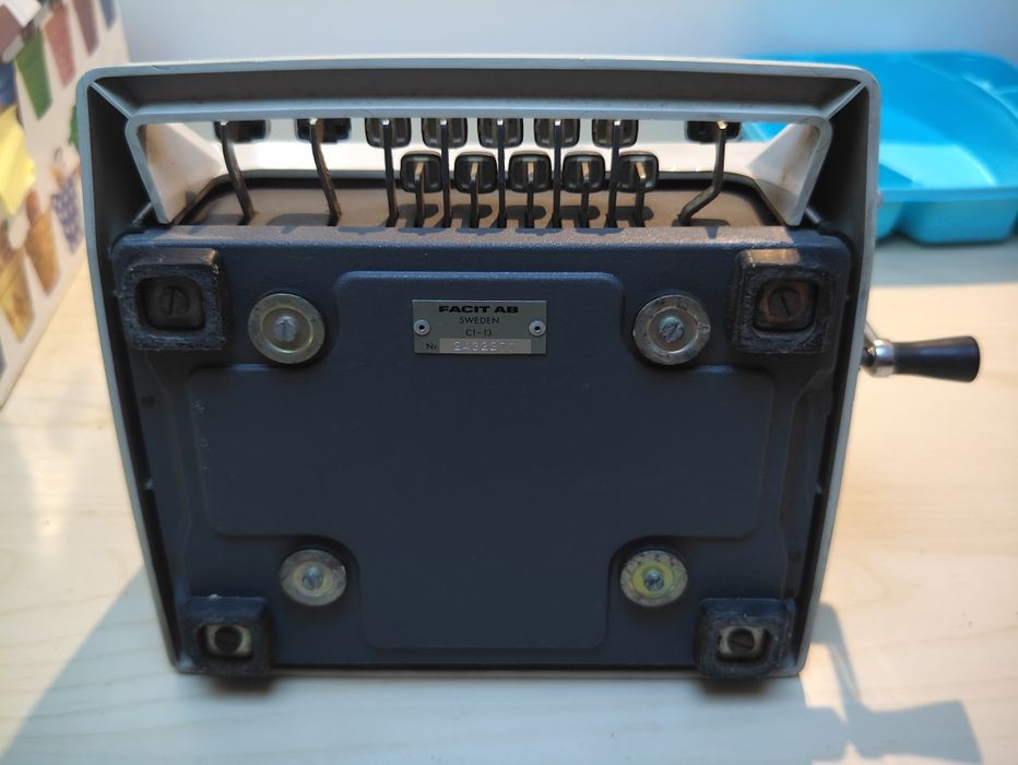 Calculadora mecânica Facit antiga